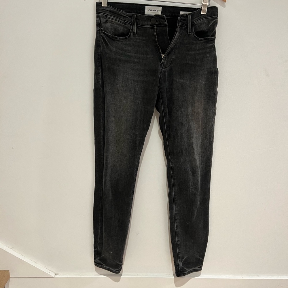 Frame le skinny straight size 27